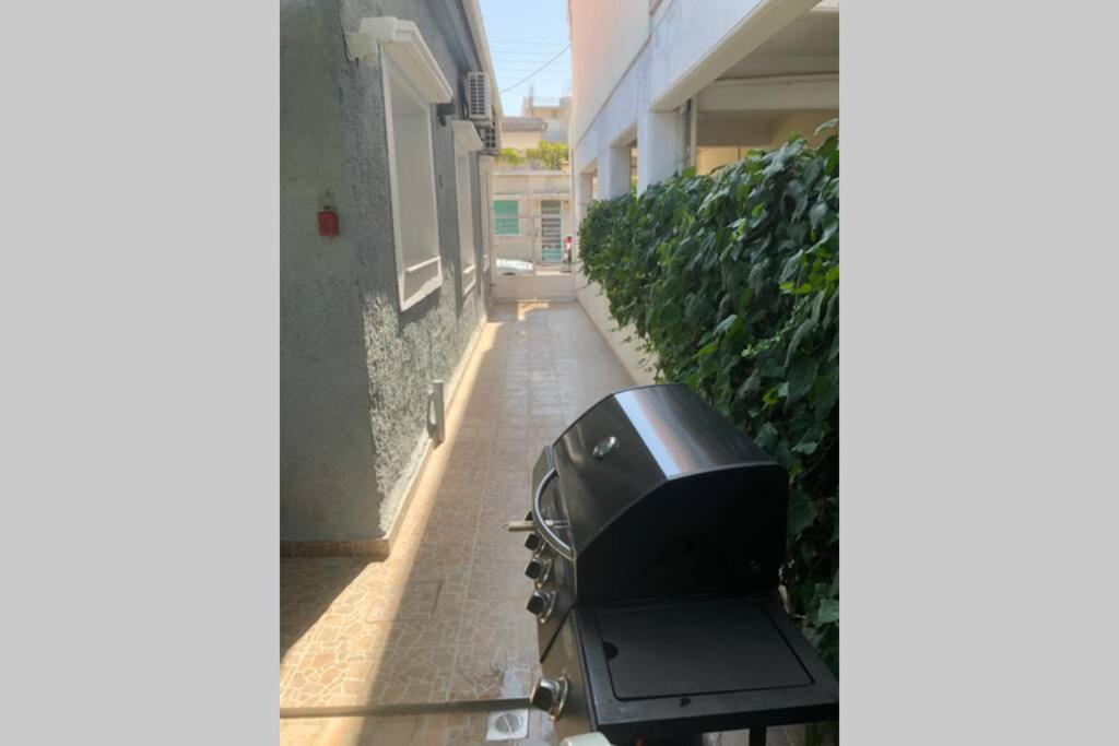 Ανακαινισμενη Μονοκατοικια 125 Τμ Στο Κεντρο Με Κηπο Villa Mesolóngion Exteriör bild